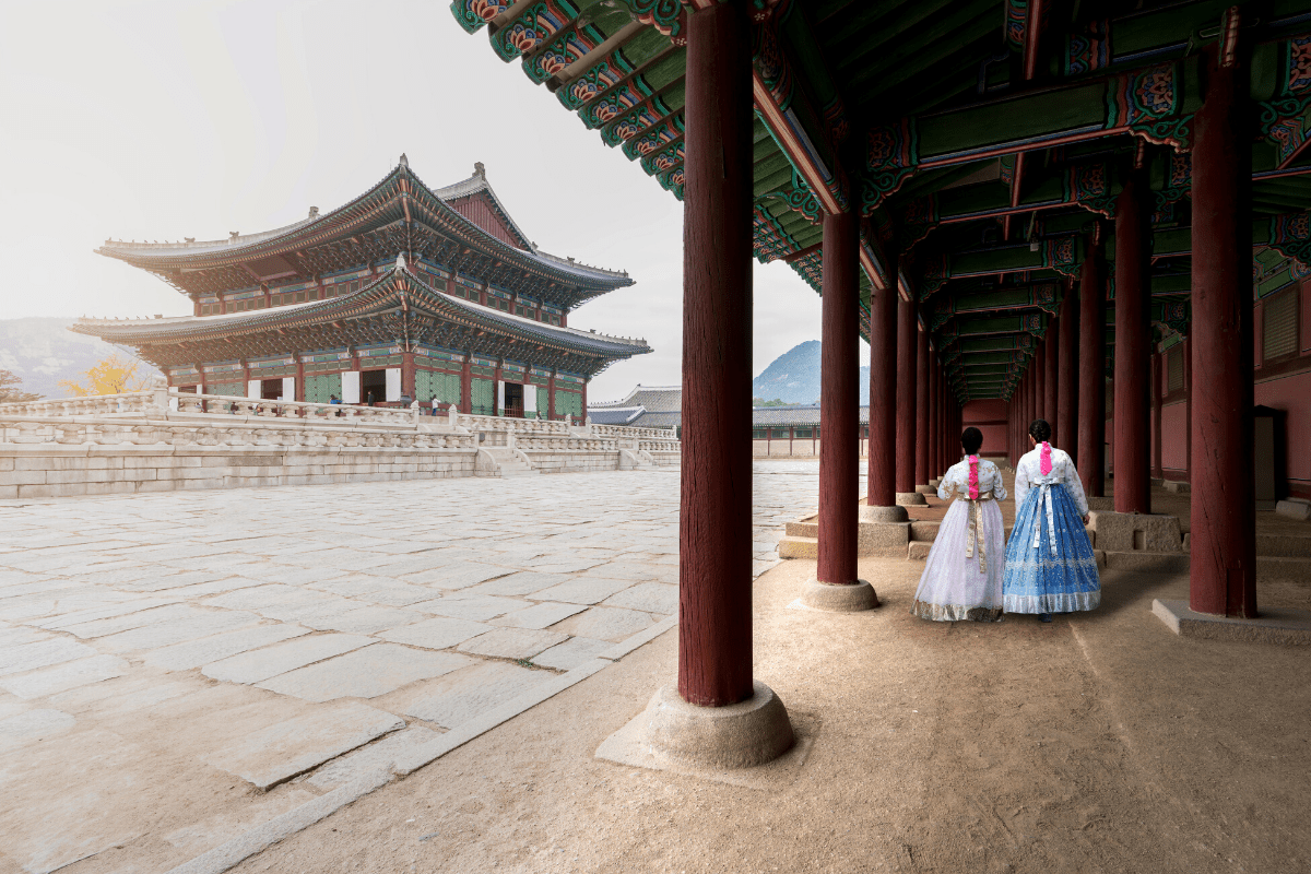 An Introduction To South Koreas Traditional Dress Hanbok