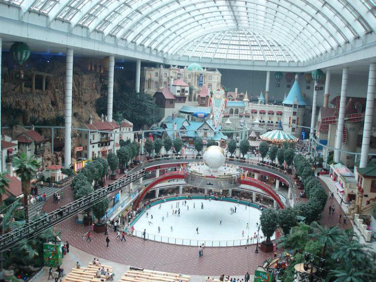 The Magical Lotte World in Seoul - KoreaTravelPost