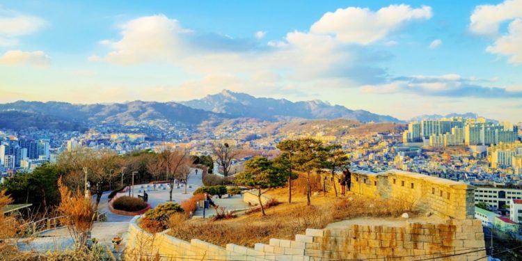 offbeat neighborhoods seoul naksan park views from top