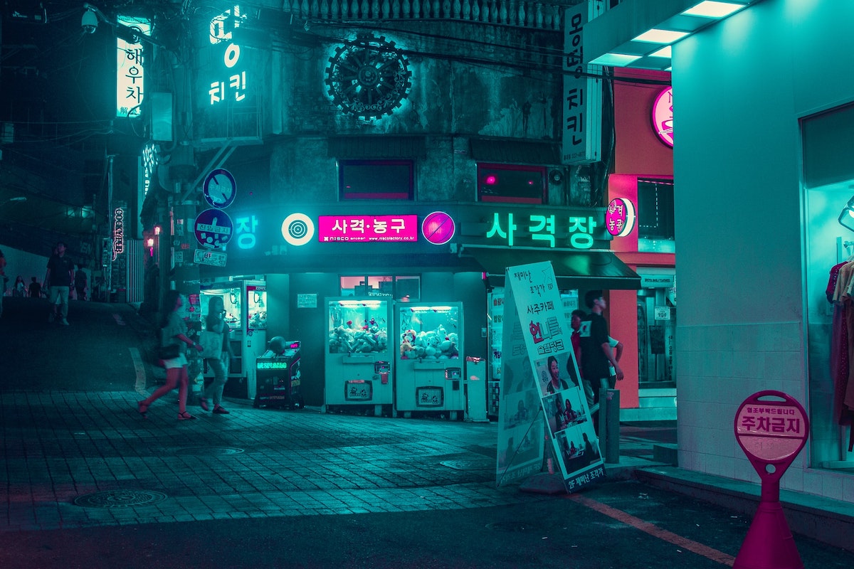 a-guide-to-the-best-neighborhoods-to-stay-in-seoul-koreatravelpost