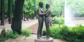 "South Korea Trip : Nami Island" by aienazahira is licensed with CC BY-ND 2.0. To view a copy of this license, visit https://creativecommons.org/licenses/by-nd/2.0/