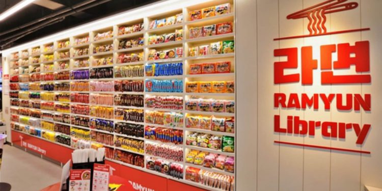 Discover the Ultimate Noodle Haven at "Ramyeon Library," CU K-Ramen Convenience Store in Seoul