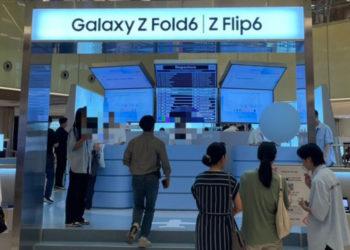 Samsung galaxy fold flip 6 pop up store seoul