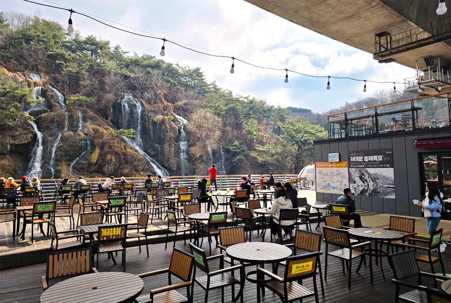 Cafe Seoul Waterfall