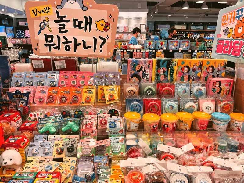 best souvenirs to buy and bring back from south korea