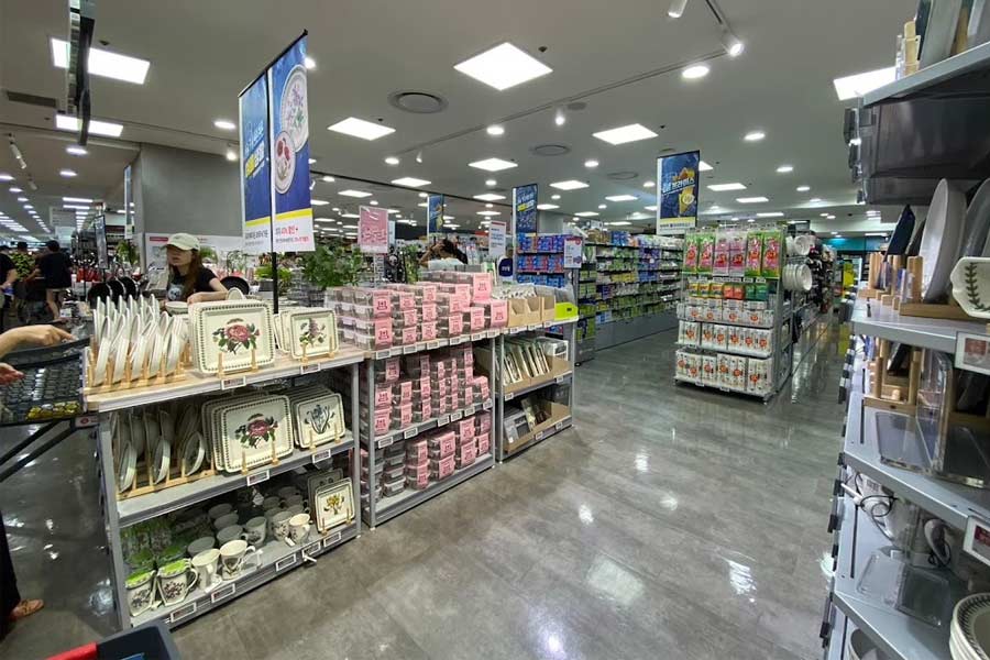 largest korean supermarkets opening hours in seoul