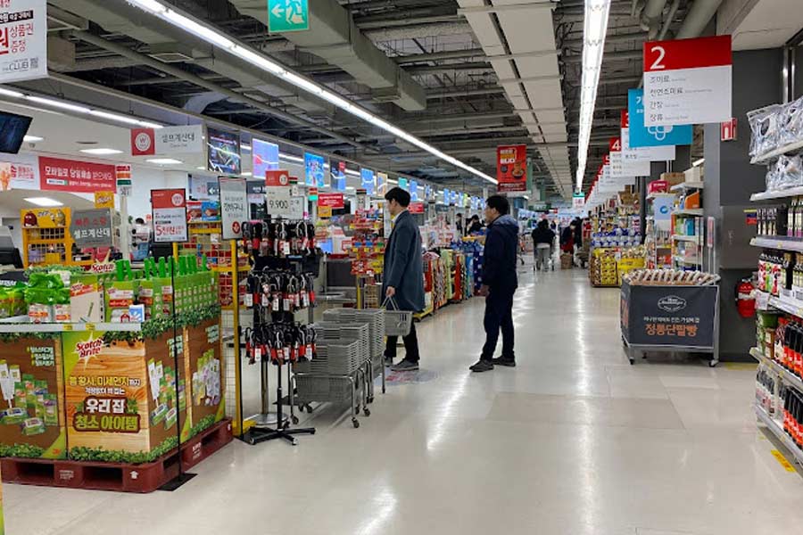 largest korean supermarkets opening hours in seoul