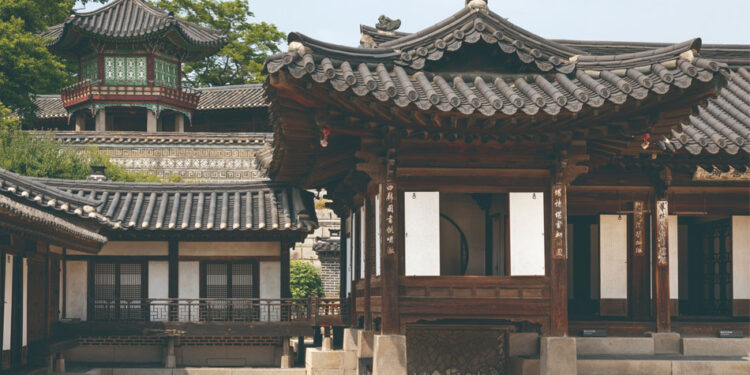 Channel the Lives of Joseon Royalties at Nakseonjae Residence Hall